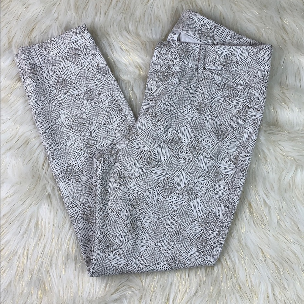 Old Navy Pixie Pattern Pant Size 6